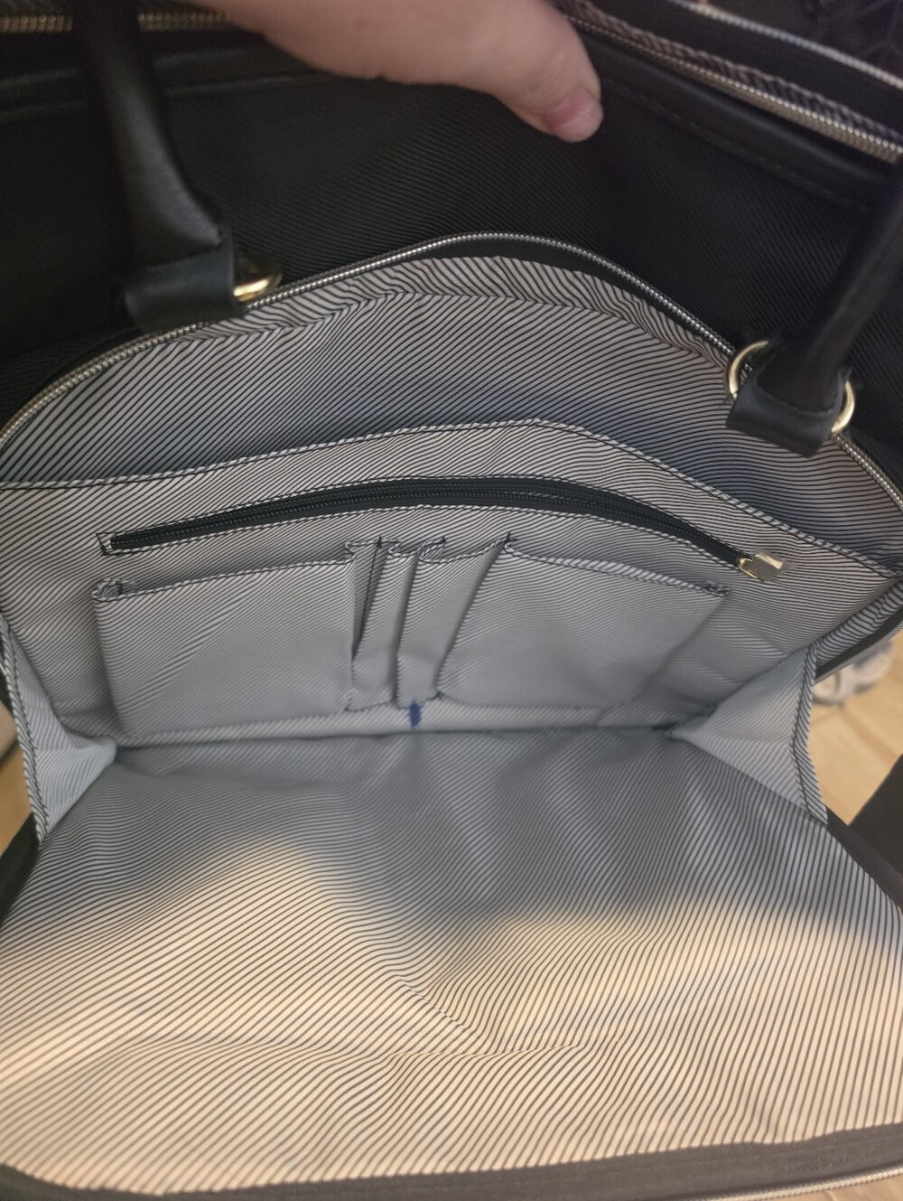 Kenneth Cole Chelsea Softside Chevron Expandable 2pc 20" Carry-On Luggage Set - Picture 13 of 14